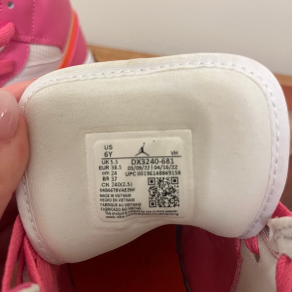 Nike mid air jordan pink white and orange - Picture 4 of 5